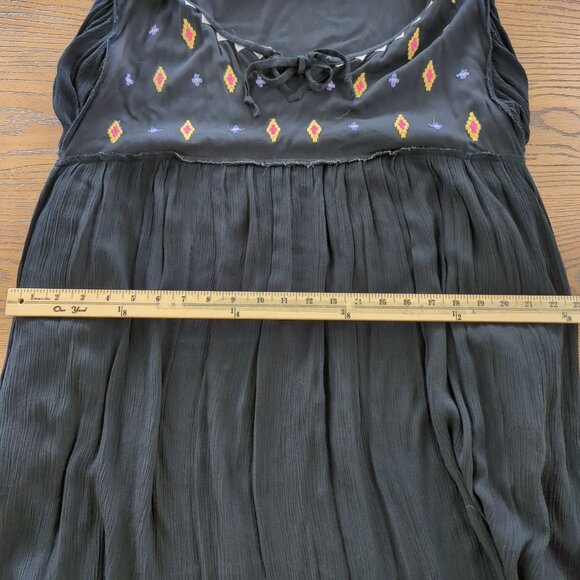 Gypsy‎ Rose Black Embroidered Poncho Top With Tie Neck Flowing Sleeves Boho sz M - Picture 9 of 11